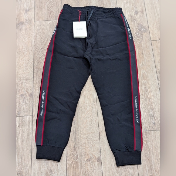 $1190 Mens Alexander McQueen Logo Tape Jogger Pants Black/Red Large - Picture 1 of 9